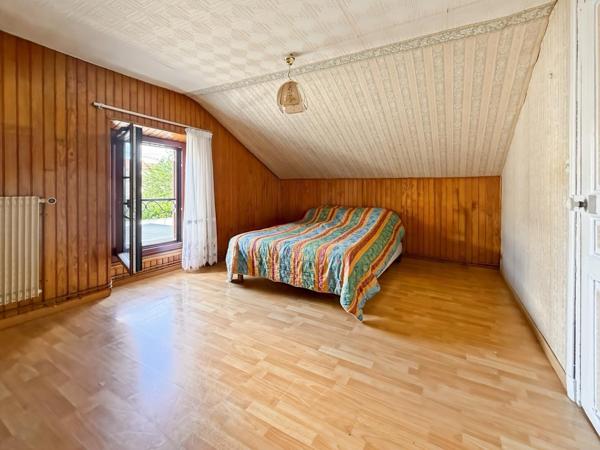 A vendre charmante maison 4 pièces avec jardin, garage et cave à Dammarie Les Lys