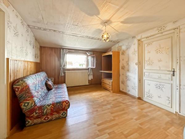 A vendre charmante maison 4 pièces avec jardin, garage et cave à Dammarie Les Lys