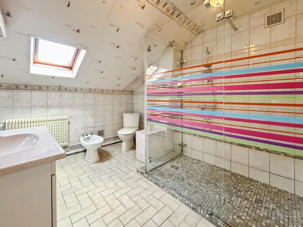A vendre charmante maison 4 pièces avec jardin, garage et cave à Dammarie Les Lys