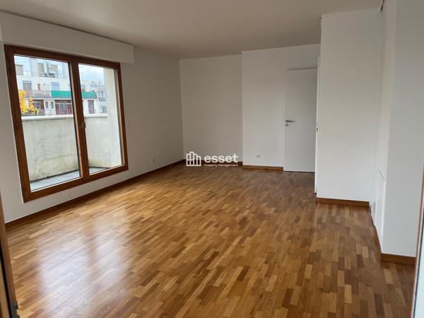 Location Appartement 6 pièces 116.58 m² - Paris 75015