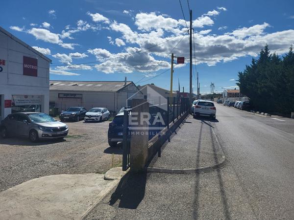 Entrepôt / local industriel + Appartement ZA, Chateau Arnoux 400 m2, parcelle de 1479m².