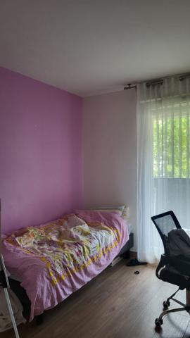 Vente
                Appartement77 m² - 4 Pièces -
                    SURESNES (92150)