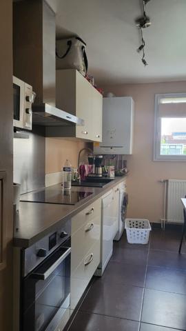 Vente
                Appartement77 m² - 4 Pièces -
                    SURESNES (92150)