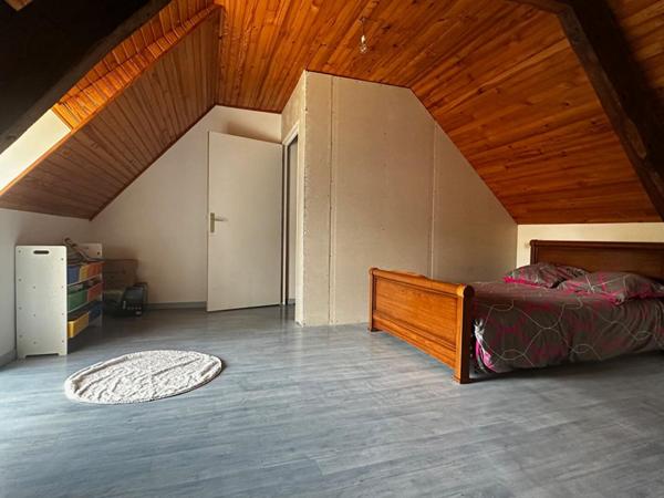 Longère de 110 m² avec dépendances et jardin