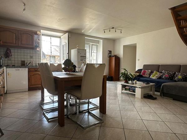 Longère de 110 m² avec dépendances et jardin