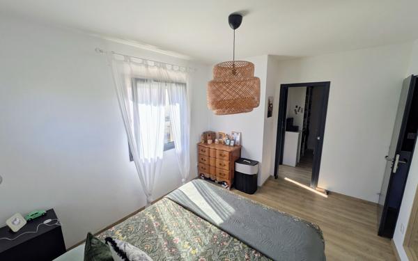 Maison à vendre    5 pièces • 130 m2 Montéléger