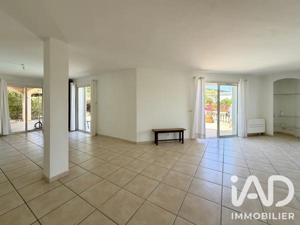Maison à vendre 4 pièces 140 m² Fréjus