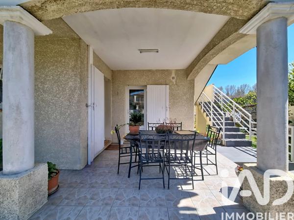 Maison à vendre 6 pièces 157,6 m² Nîmes