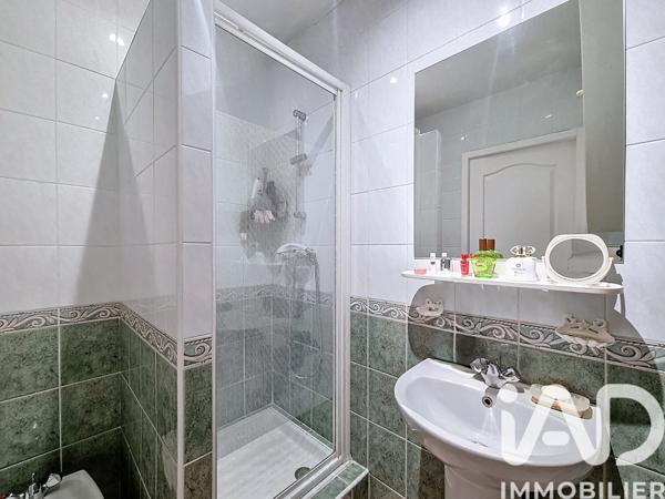 Maison à vendre 6 pièces 157,6 m² Nîmes
