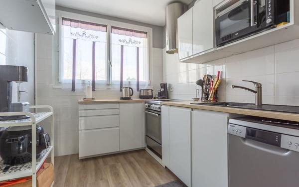 Appartement à vendre    4 pièces • 69,74 m2 Crosne
