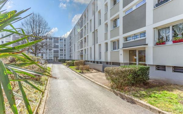 Appartement à vendre    4 pièces • 69,74 m2 Crosne