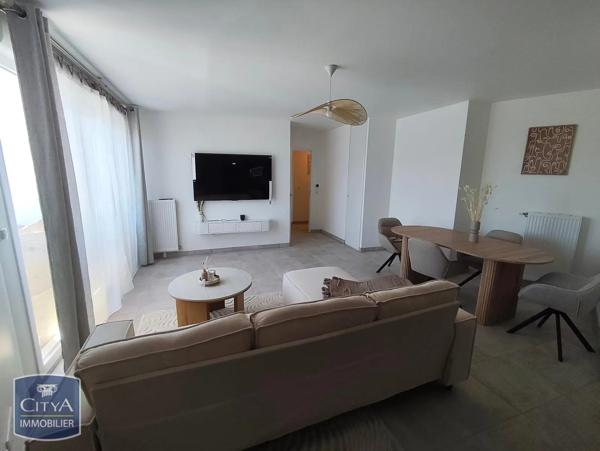 Appartement à louer 4 pièces 84.9m² Melun (77000)