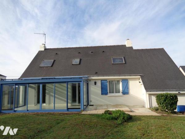 Traditionnelle lumineuse 142 m² hab, 4 chbres, au calme à 5 min des transports en commun.