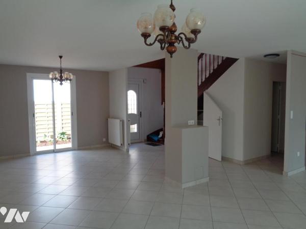 Traditionnelle lumineuse 142 m² hab, 4 chbres, au calme à 5 min des transports en commun.