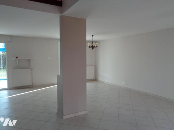 Traditionnelle lumineuse 142 m² hab, 4 chbres, au calme à 5 min des transports en commun.