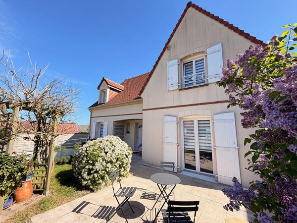 SAINTE GENEVIEVE PROCHE MAGNIFIQUE MAISON INDIVIDUELLE SUR SOUS-SOL TOTAL SEJOUR DOUBLE CUISINE AMENAGEE COIN REPAS 4 CHAMBRES SALLE DE BAINS ET DOUCHE TERRASSES PREAU JARDIN