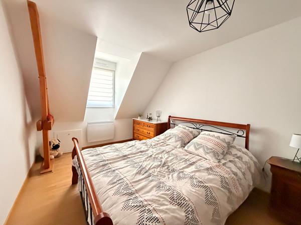 SAINTE GENEVIEVE PROCHE MAGNIFIQUE MAISON INDIVIDUELLE SUR SOUS-SOL TOTAL SEJOUR DOUBLE CUISINE AMENAGEE COIN REPAS 4 CHAMBRES SALLE DE BAINS ET DOUCHE TERRASSES PREAU JARDIN