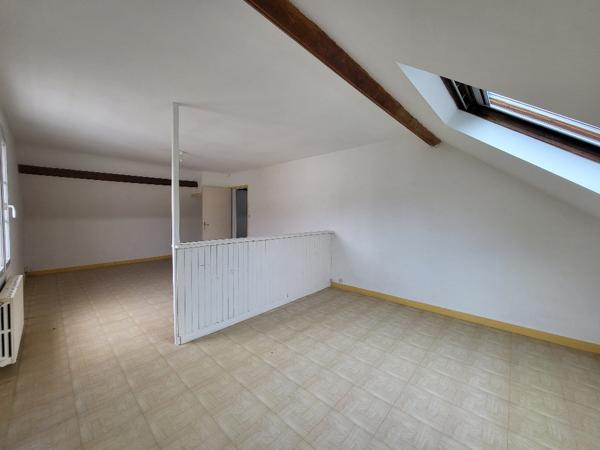 Saint Hilaire Saint Florent (49400) - Maison familiale 6 chambres et jardin clos
