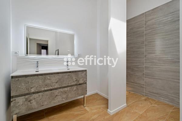 Maison
         5 pièces
        - 167 m² Bien prestige 639 000 € *