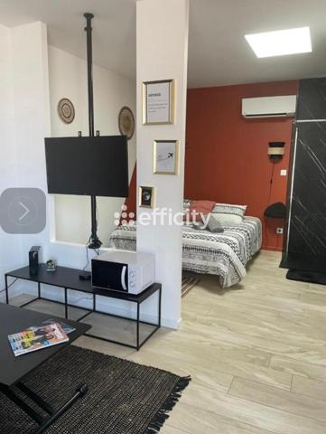 Maison
         5 pièces
        - 167 m² Bien prestige 639 000 € *