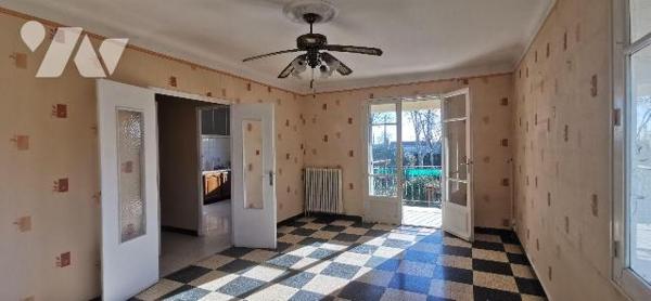 aison à Vendre sur la commune d'Arles à Raphèle les Arles (13280) dans les Bouches-du-Rhône (13...