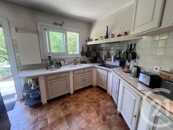 Maison à vendre  5 pièces - 128 m2 CHATEAUNEUF GRASSE - 06