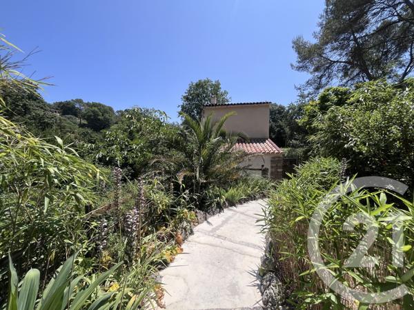 Maison à vendre  5 pièces - 128 m2 CHATEAUNEUF GRASSE - 06
