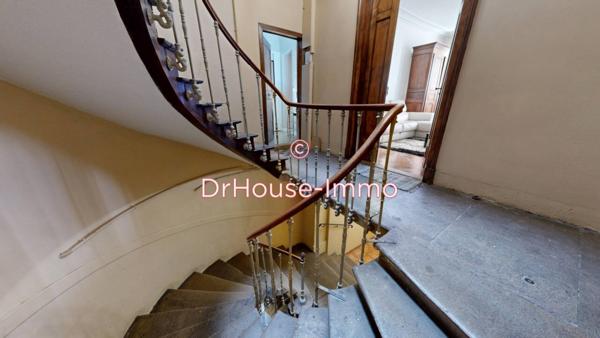 Immeuble à vendre 6 pièces de 493 m²