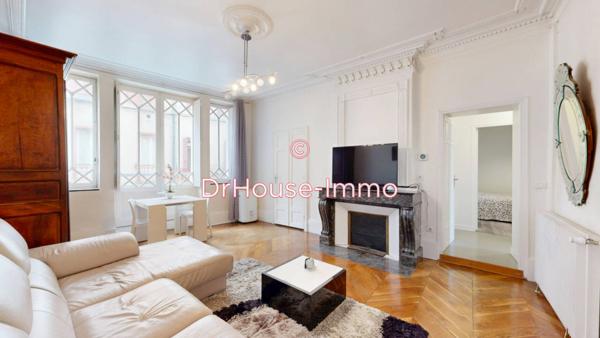 Immeuble à vendre 6 pièces de 493 m²