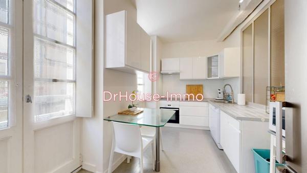 Immeuble à vendre 6 pièces de 493 m²
