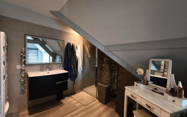 Maison à vendre    5 pièces • 129,37 m2 Albens