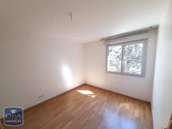 Appartement à louer 3 pièces 77.28m²
