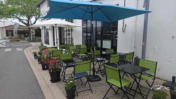 ST-DENIS D'OLÉRON (17) A Vendre emplacement N°1 en cœur de ville, Fonds de commerce GLACIER ARTISANAL réputé