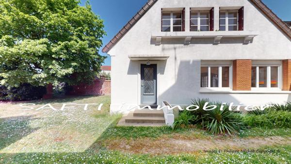 Maison non mitoyenne avec 3/4 chambres + sous-sol total / 737m2 de terrain constructible avec garage