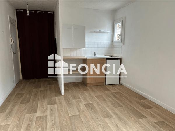 Location Studio 21.88 m² - 32 RUE DE BOURGOGNE Orleans 45000
