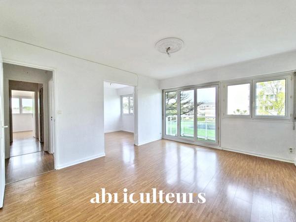 Appartement 5 pièces de 84 m² avec cave et place de parking Cognac