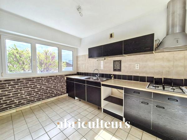 Appartement 5 pièces de 84 m² avec cave et place de parking Cognac