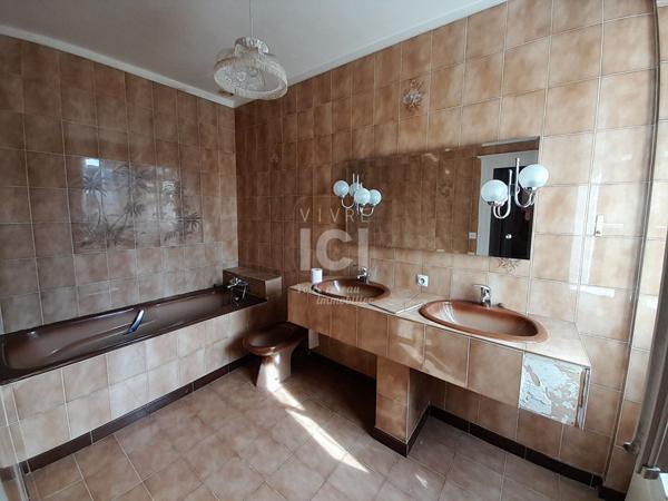 PAIMBOEUF - CHARME ET VOLUME