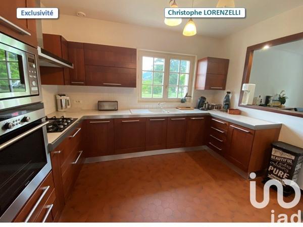 Demeure 5 pièces de 172 m² à Yenne (73170)