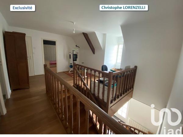 Demeure 5 pièces de 172 m² à Yenne (73170)