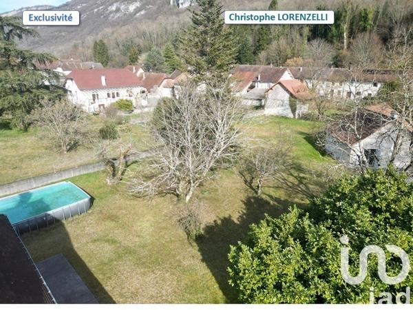 Demeure 5 pièces de 172 m² à Yenne (73170)