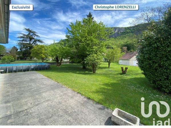 Demeure 5 pièces de 172 m² à Yenne (73170)