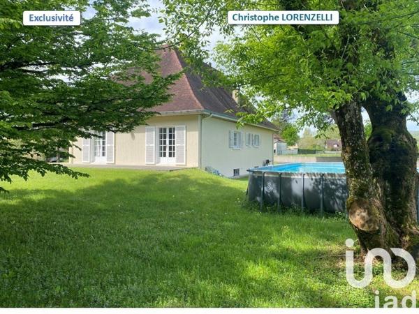 Demeure 5 pièces de 172 m² à Yenne (73170)