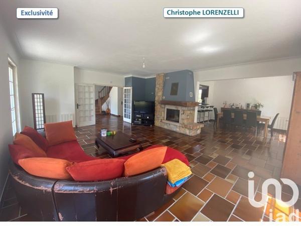 Demeure 5 pièces de 172 m² à Yenne (73170)