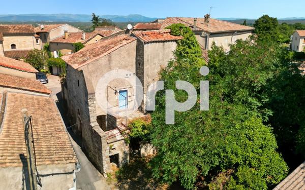 Maison à vendre    2 pièces •  Grospierres