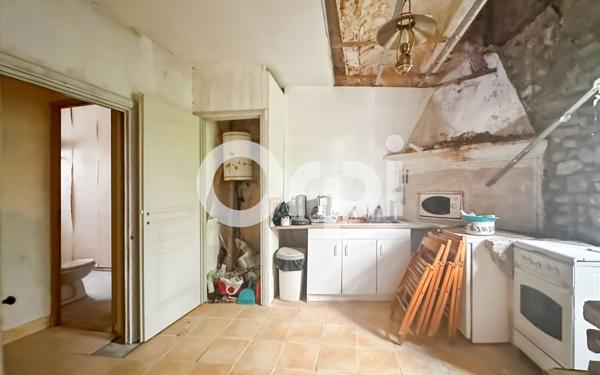 Maison à vendre    2 pièces •  Grospierres