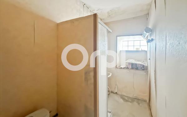 Maison à vendre    2 pièces •  Grospierres