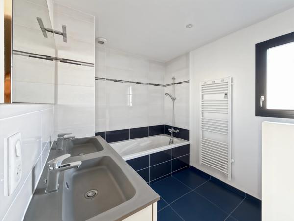 PORNICHET MARCHE PLAGE - Maison à vendre 3 CHAMBRES - JARDIN CLOS - PARKINGS - TOUT A PIED