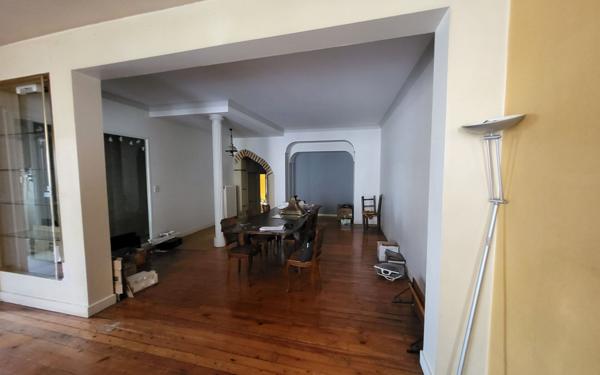 Appartement à vendre    4 pièces • 140,10 m2 Agen