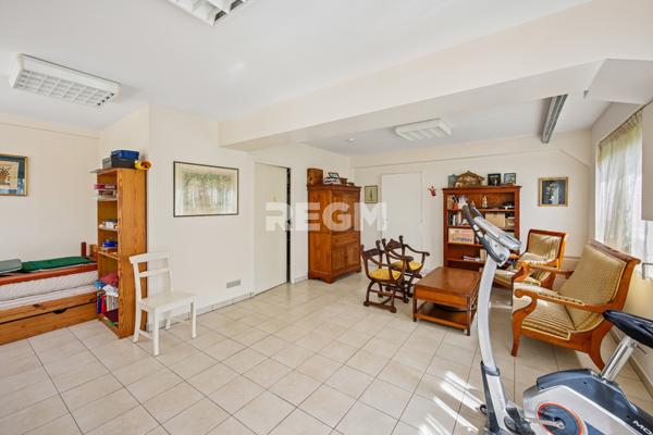Sceaux (92330) SCEAUX – Propriété d’exception avec jardin paysager et terrasse